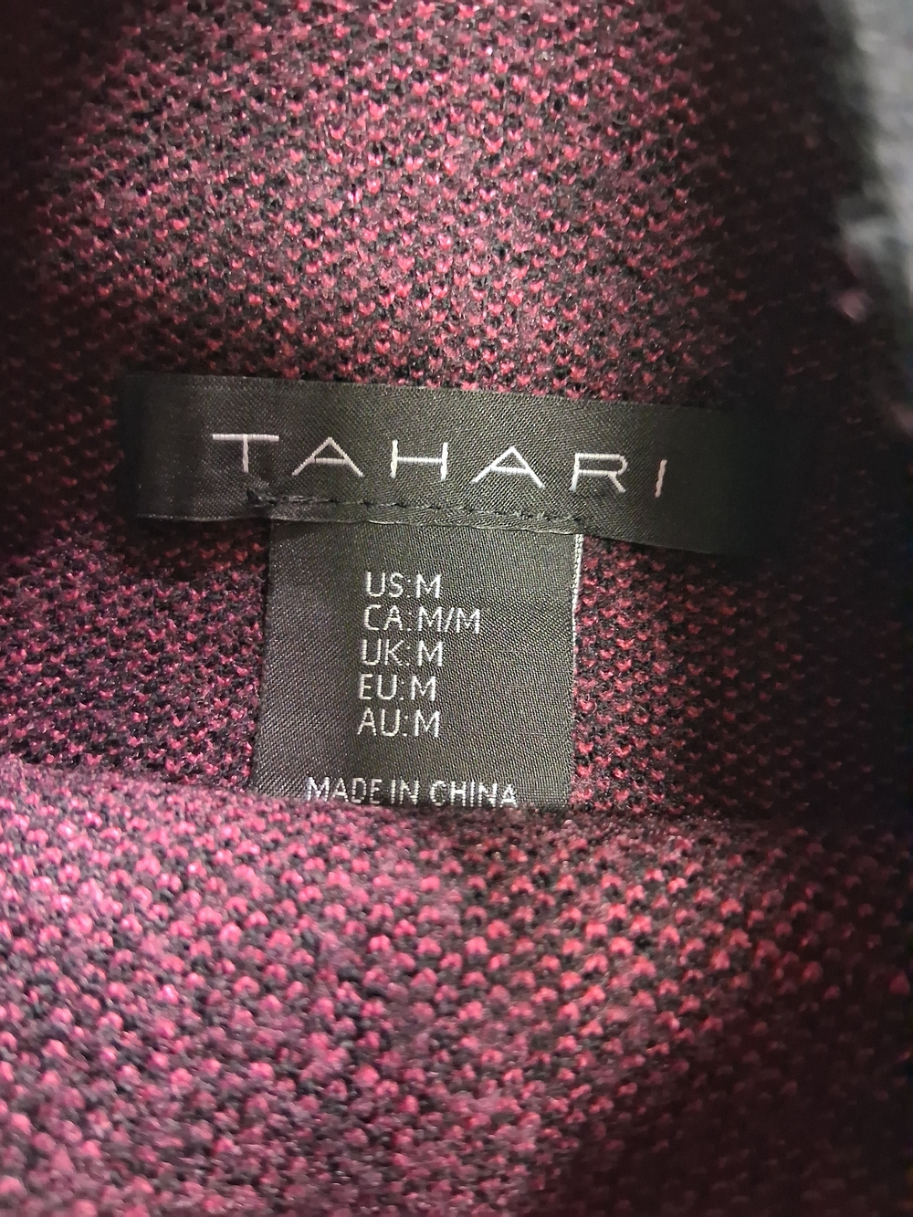 4/20$ Tahari Black Sweater with Pink Star Print - Picture 4 of 5